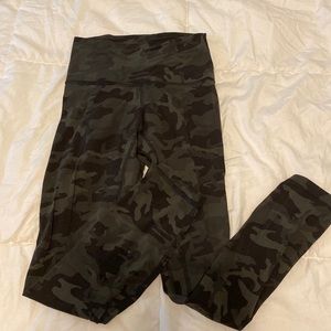 Lululemon Align Camo 25”